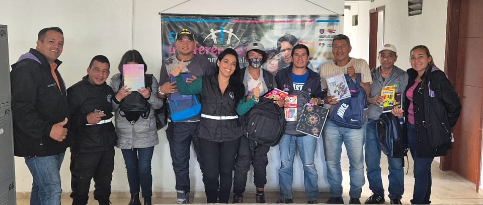 GRUPO DE HABITANTES DE CALLE DE LA FUNDACION EN EL HAY ESPERANZA